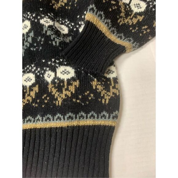 Vintage Patterned Sweater - Picture 2 of 8